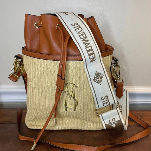 Steve Madden tote - Picture 2 of 5